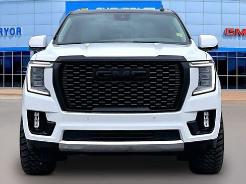 Used 2024 GMC Yukon XL Denali image 2