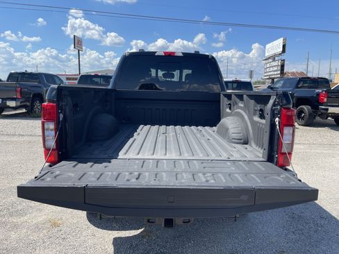 Used 2022 Ford F250 Lariat w/ Lariat Ultimate Package AWD/4WD image 13