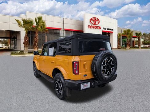 Used 2022 Ford Bronco Outer Banks image 6