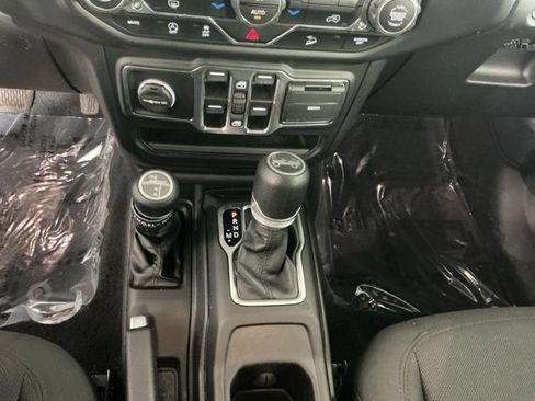 Used 2020 Jeep Wrangler Unlimited Sport S AWD/4WD image 19