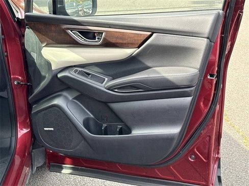 Used 2022 Subaru Ascent Touring image 8