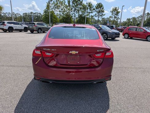 Used 2018 Chevrolet Malibu Premier w/ Premier Sun and Wheel Package FWD image 5