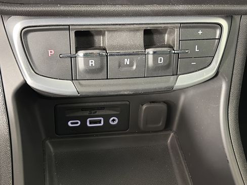 Certified 2024 GMC Terrain SLT w/ Infotainment Package II AWD/4WD image 26