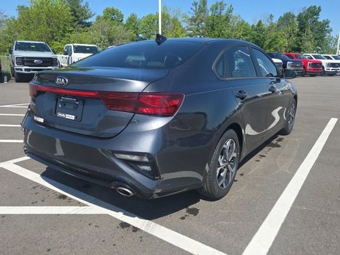 Used 2021 Kia Forte LXS FWD image 8