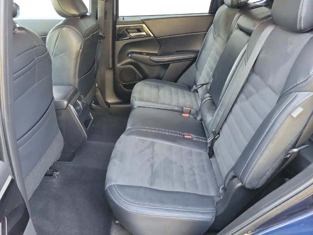 Used 2024 Mitsubishi Outlander SE FWD image 24
