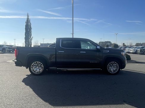 Used 2019 GMC Sierra 1500 Denali w/ Denali Ultimate Package image 9