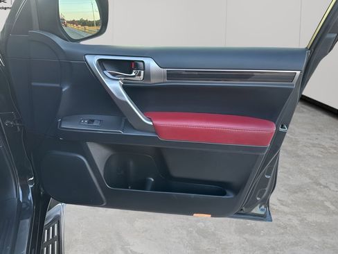 Used 2023 Lexus GX 460 Luxury image 13