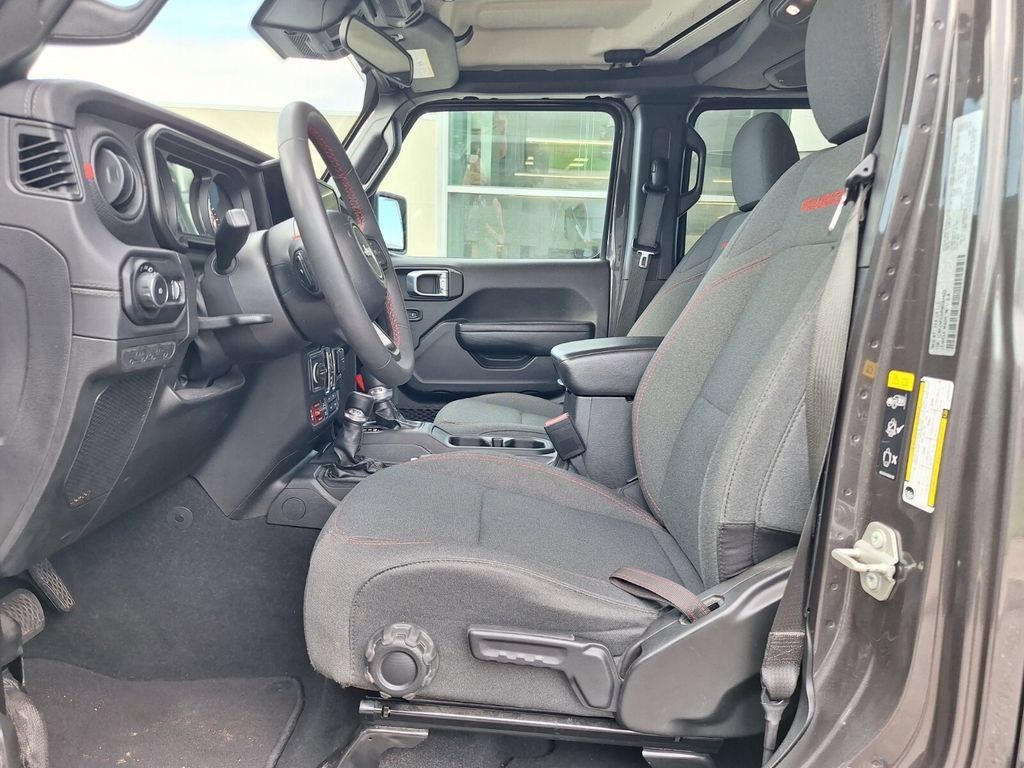 Used 2024 Jeep Wrangler Unlimited Rubicon AWD/4WD image 11