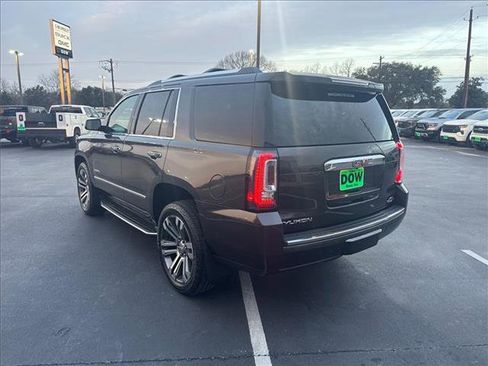 Used 2017 GMC Yukon Denali image 10