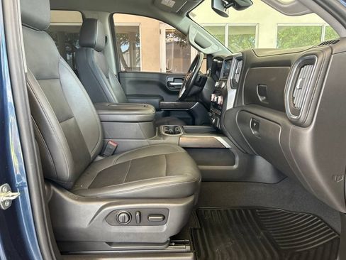 Used 2021 GMC Sierra 1500 SLT w/ SLT Premium Plus Package AWD/4WD image 22