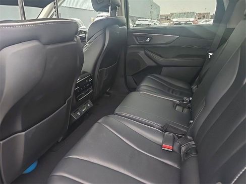 Used 2023 Acura MDX SH-AWD w/ Advance Package image 12