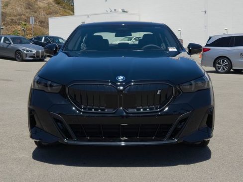 New 2027 BMW i5 eDrive40 w/ M Sport Package RWD image 2
