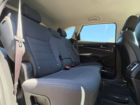 Used 2017 Kia Sorento LX FWD image 27