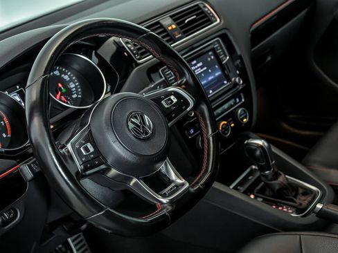 Used 2017 Volkswagen Jetta GLI FWD image 16