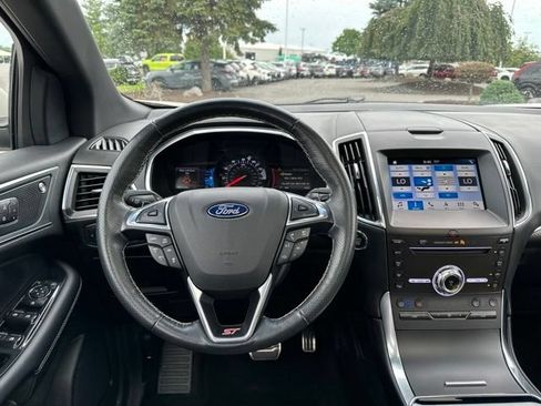 Used 2019 Ford Edge ST w/ Equipment Group 401A AWD/4WD image 15