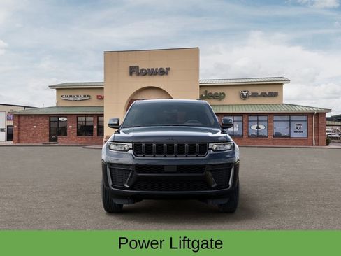 New 2026 Jeep Grand Cherokee Altitude image 7