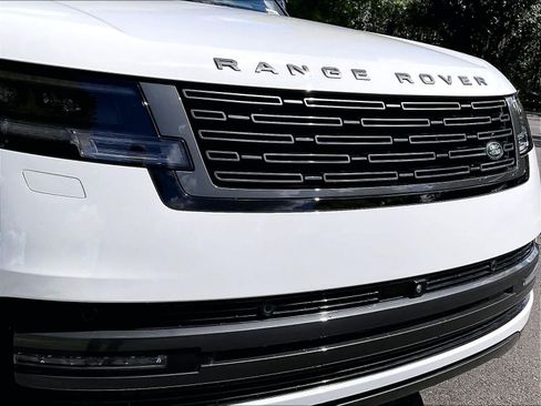 Used 2025 Land Rover Range Rover SE AWD/4WD image 30