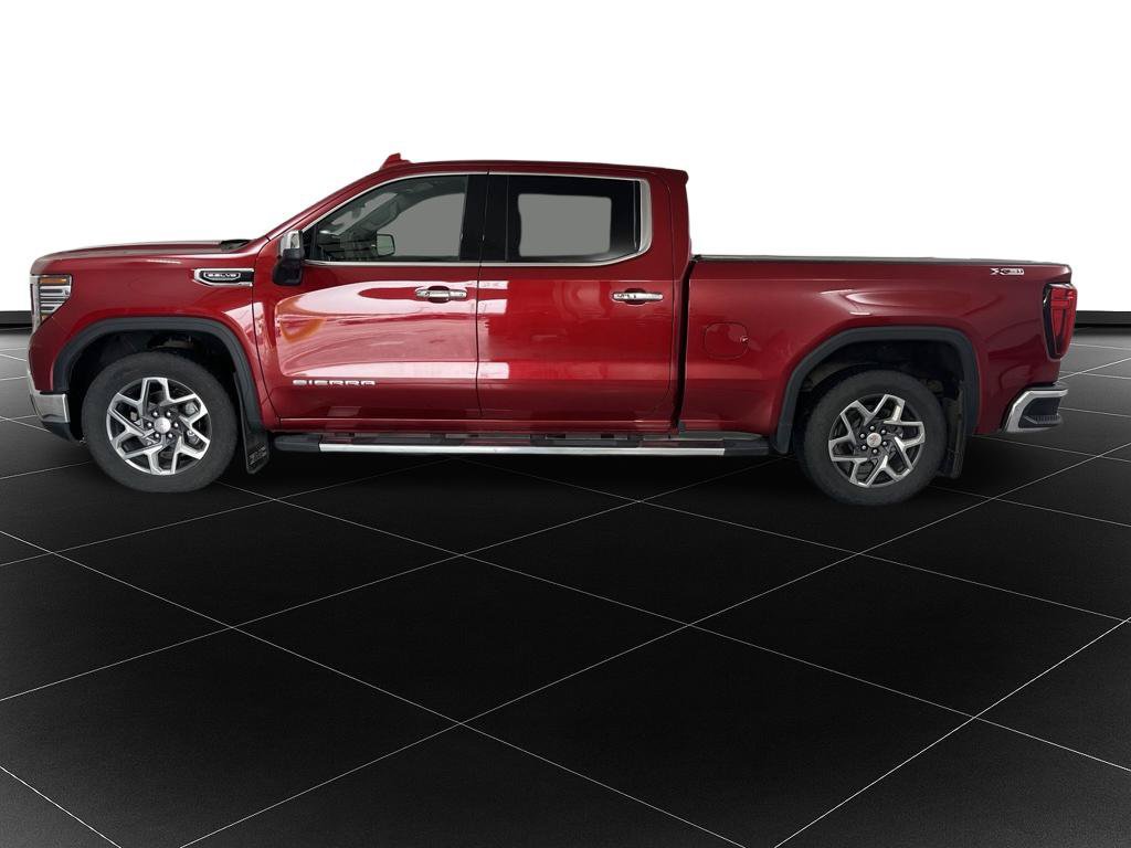 Used 2023 GMC Sierra 1500 SLT w/ SLT Convenience Package AWD/4WD image 2