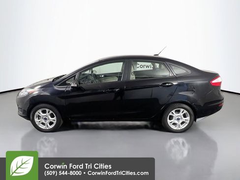Used 2016 Ford Fiesta SE w/ Cold Weather Package FWD image 6