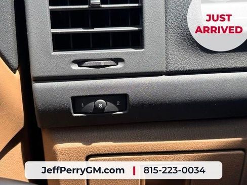 Used 2011 Jeep Liberty Limited AWD/4WD image 13