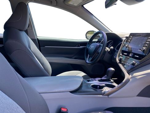 Used 2023 Toyota Camry LE FWD image 17