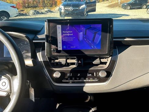 Used 2023 Toyota Corolla LE image 27