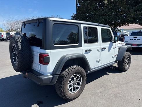 Used 2025 Jeep Wrangler Rubicon image 8