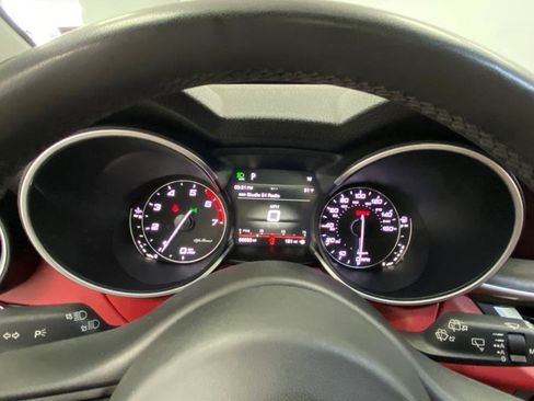Used 2019 Alfa Romeo Stelvio Ti image 35
