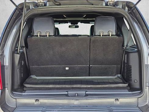 Used 2017 Ford Expedition XLT w/ Equipment Group 202A RWD image 7