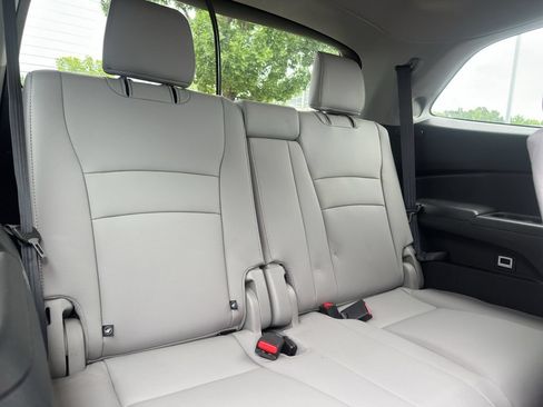 Used 2021 Honda Pilot Touring image 33