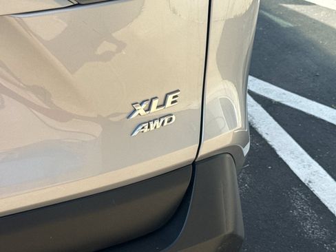 Used 2024 Toyota RAV4 XLE AWD/4WD image 21