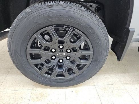 New 2026 Chevrolet Colorado W/T image 14