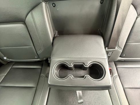 Certified 2025 GMC Sierra 1500 SLT image 27