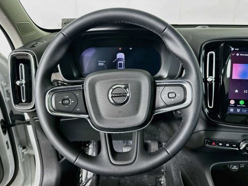 Used 2026 Volvo XC40 B5 Plus w/ Protection Package Premier AWD/4WD image 11