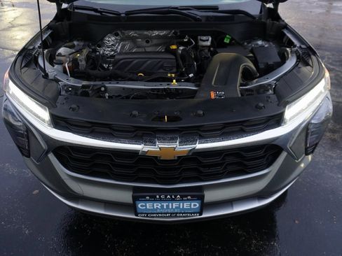 Certified 2025 Chevrolet Trax LT w/ LT Convenience Package image 27