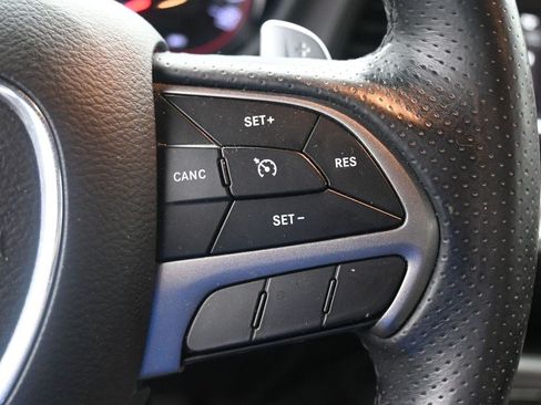 Used 2019 Dodge Challenger R/T w/ Driver Convenience Group RWD image 23