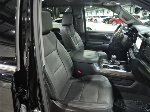 Certified 2024 Chevrolet Silverado 1500 LTZ w/ LTZ Premium Package AWD/4WD image 30