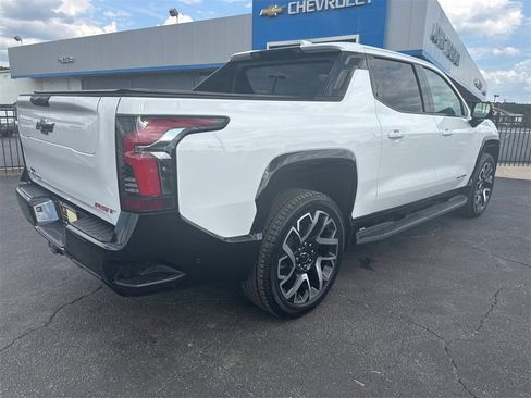 New 2024 Chevrolet Silverado EV RST image 6