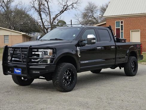 Used 2022 Ford F350 Platinum w/ FX4 Off-Road Package AWD/4WD image 4