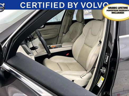 Certified 2023 Volvo XC60 B5 Ultimate w/ Climate Package image 34