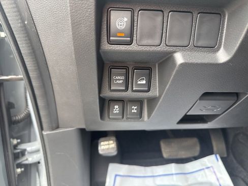 Used 2024 Nissan Frontier PRO-4X w/ Technology Package AWD/4WD image 33
