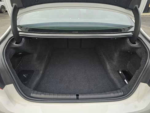 Used 2017 BMW 530i xDrive w/ Premium Package image 38