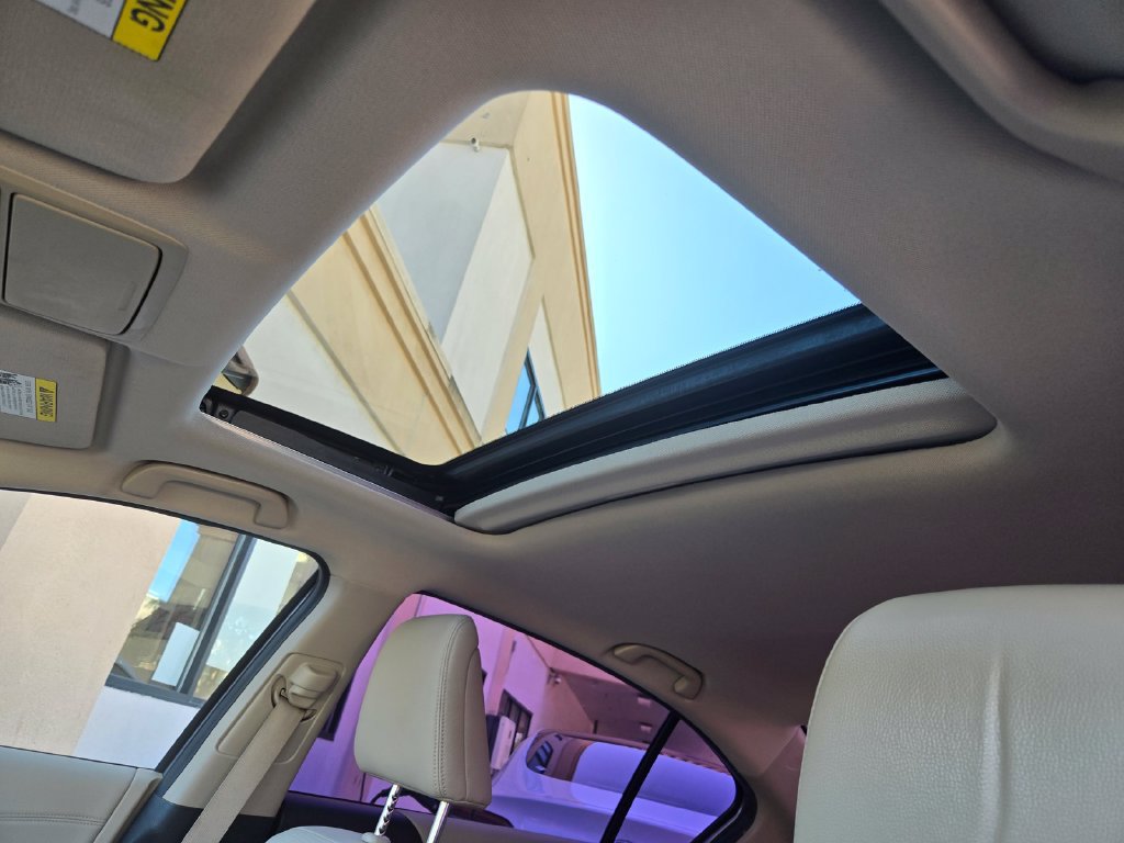 Used 2017 Honda Accord Touring image 18