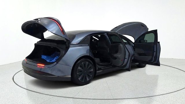 Used 2024 Lucid Air Pure RWD image 18