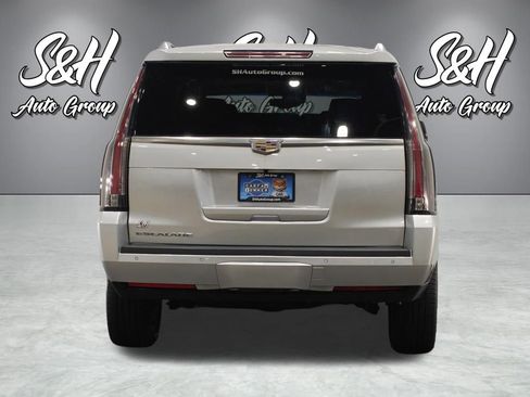 Used 2016 Cadillac Escalade ESV Luxury AWD/4WD image 21