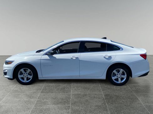 Used 2024 Chevrolet Malibu LS FWD image 2