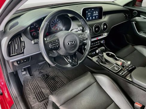 Used 2019 Kia Stinger RWD image 7