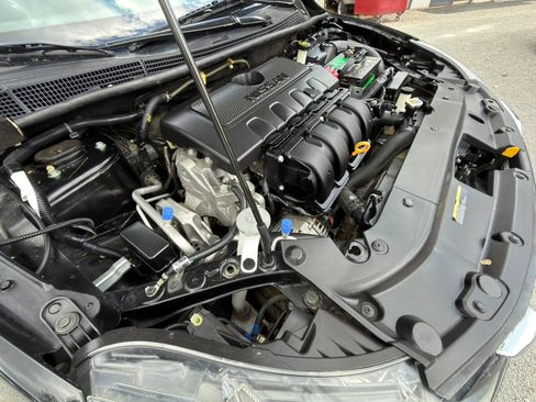 Used 2019 Nissan Sentra SR FWD image 4