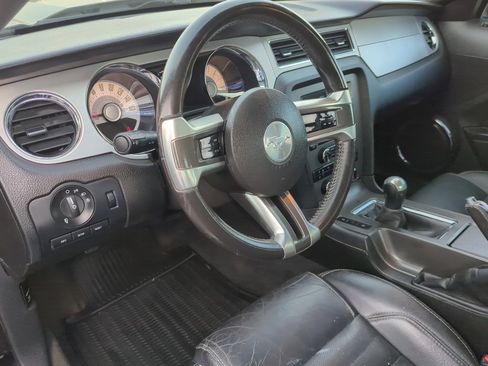 Used 2012 Ford Mustang Premium image 11