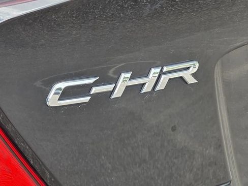 Used 2019 Toyota C-HR LE FWD image 15